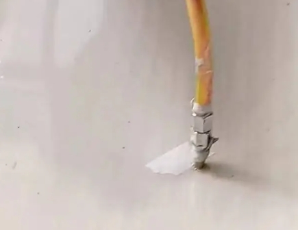 辽中瓷砖空鼓维修公司专业解答在瓷砖铺贴过程中，如果使用的砂料过粗（如全部使用了粗砂），可能会导致以下问题